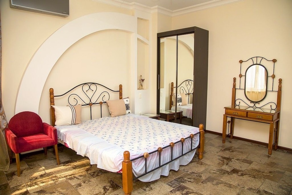 Standard Quadruple Room, 2 Bedrooms (Cottage #4) photo 2