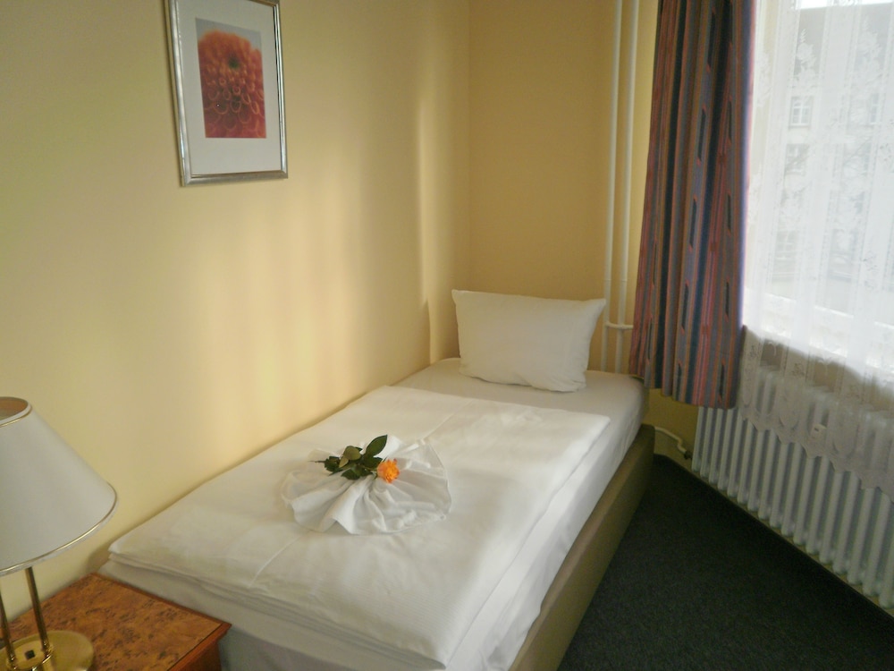 Comfort Quadruple Room, Shared Bathroom photo 1