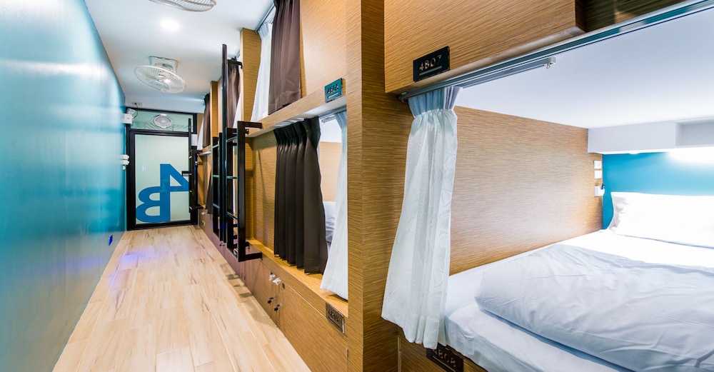 First Class Single photo 1