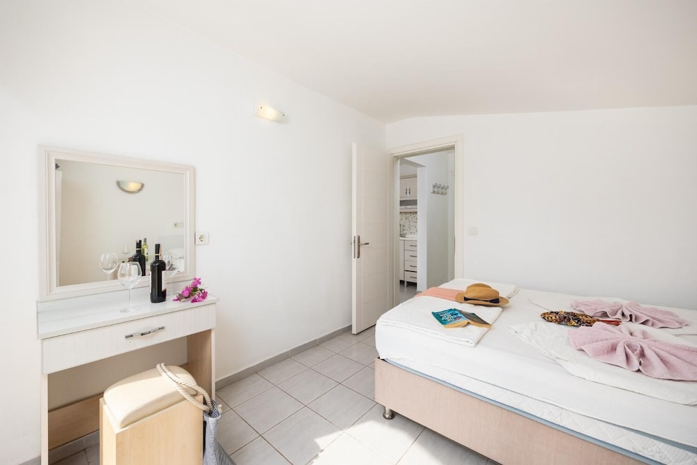 Apartment, 1 Bedroom, Balcony photo 1