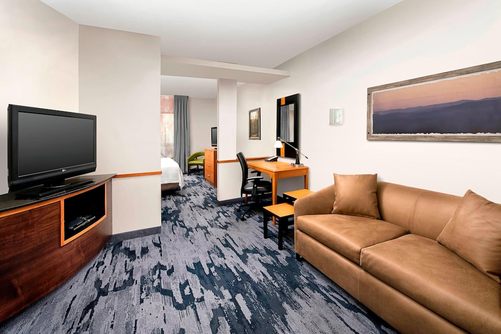 Studio, 1 King Bed, City View