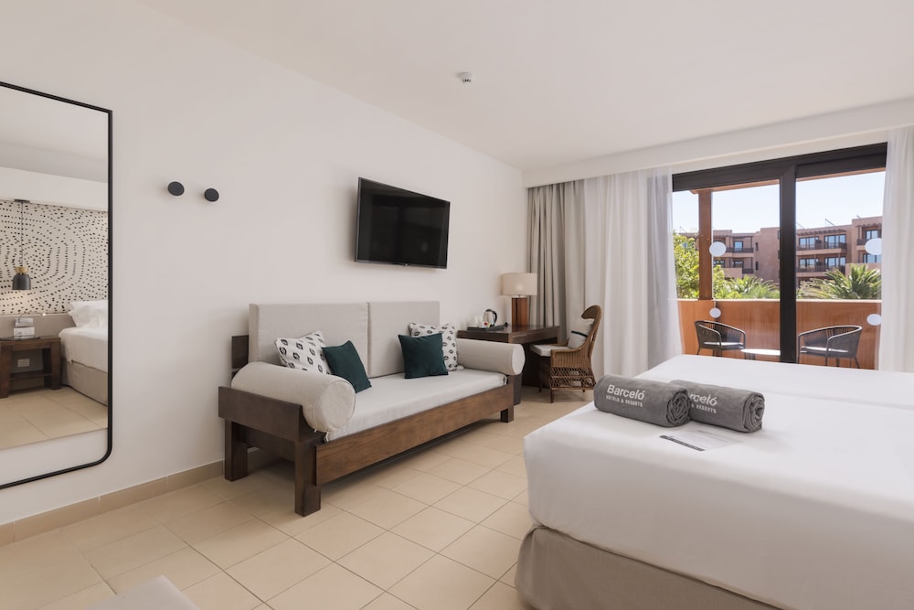Double Room, Pool View (DBL12 | 2A1C)
