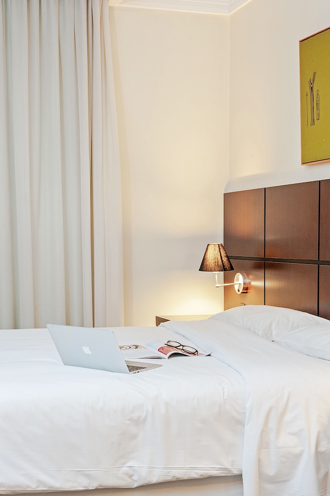 Deluxe Room - Photo 2