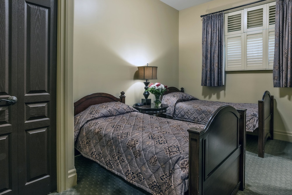 Deluxe Townhome, 3 Bedrooms photo 1