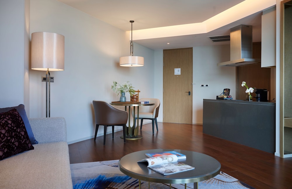 One Bedroom Suite Twin Room