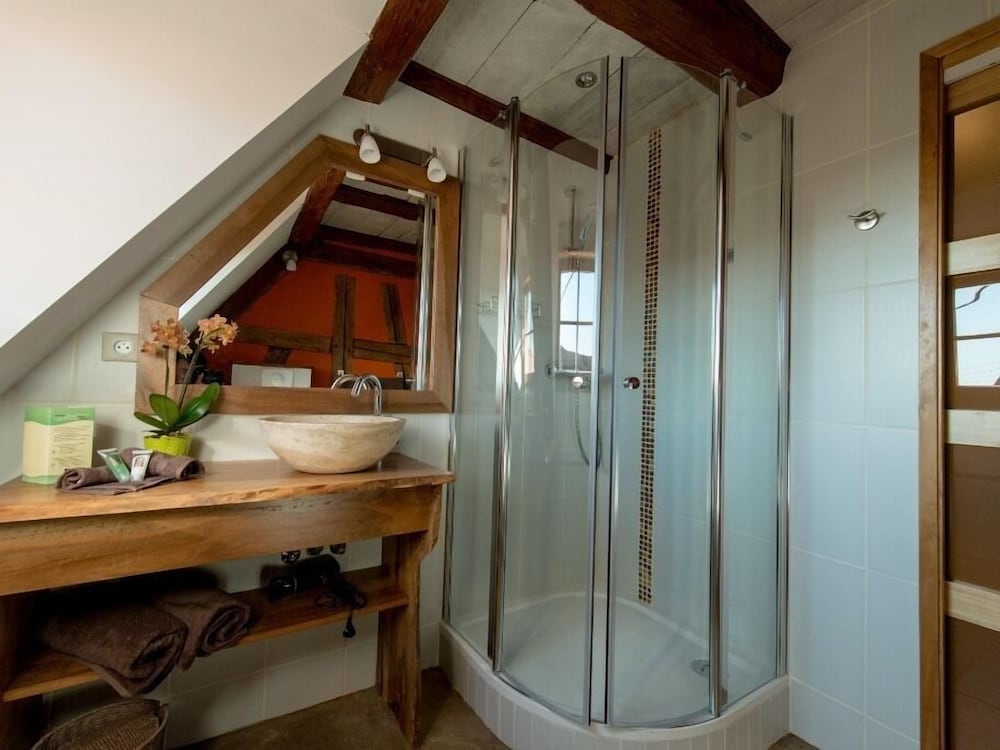 Double Room, Ensuite (Badiane) photo 3