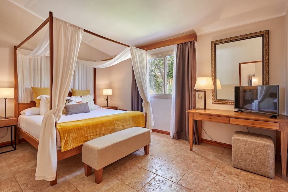 Suite Deluxe con Jacuzzi Suite Deluxe con Jacuzzi