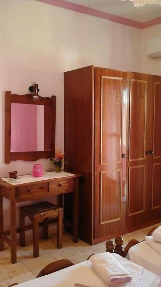 Deluxe Triple Room, Sea View (10)