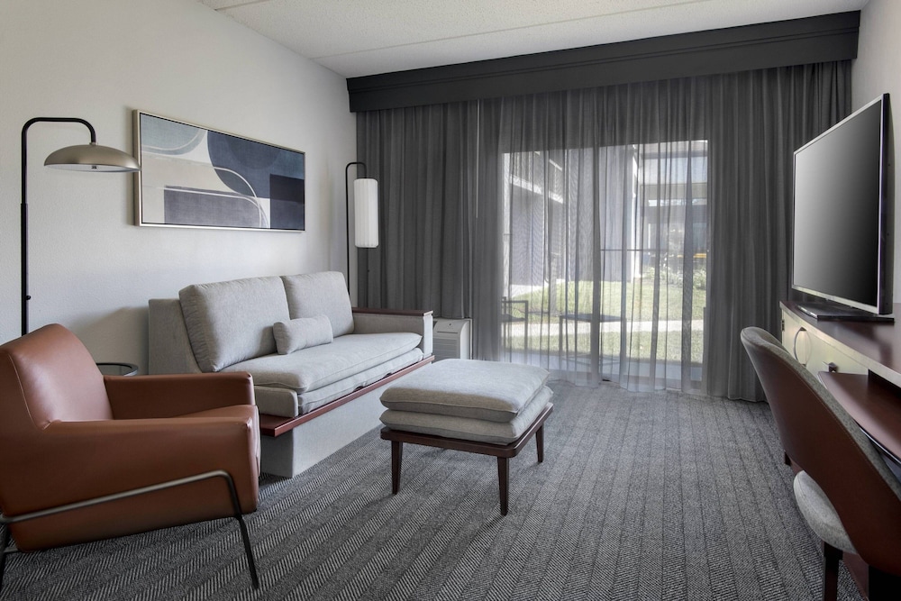 Room, 2 Queen Beds - Photo 4