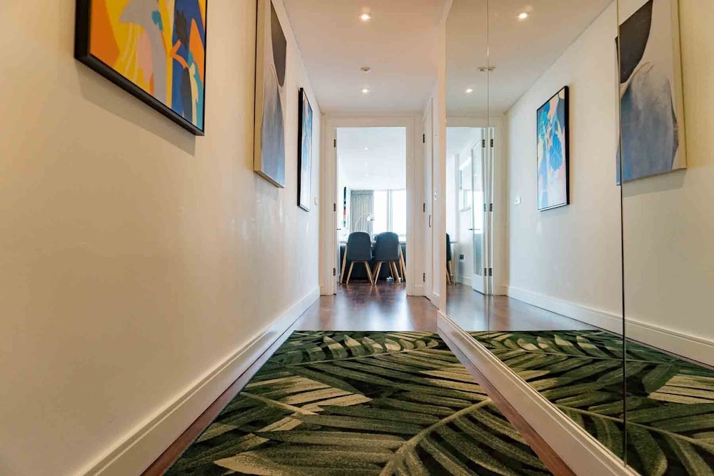 Superior Apartment, 2 Bedrooms, Kitchen, City View photo 2