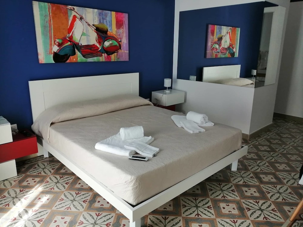 Deluxe Double or Twin Room photo 1