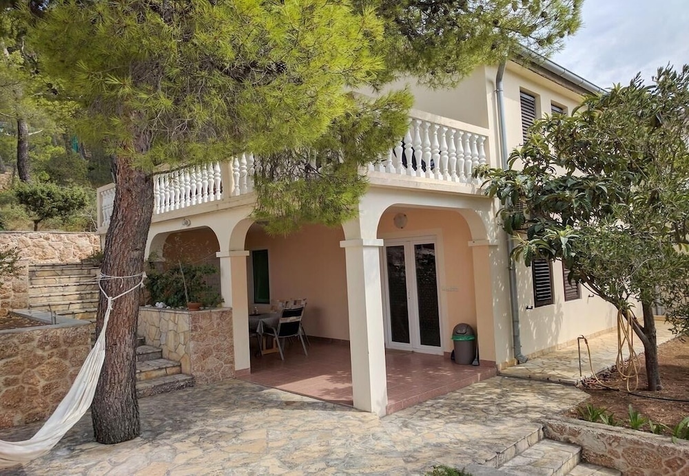 Apartment (Var - with nice garden - A3(2+2))