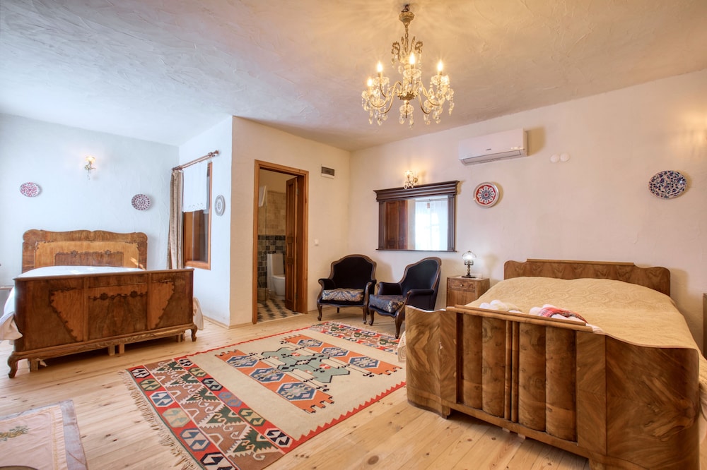Standard Double Room, 2 Double Beds photo 1