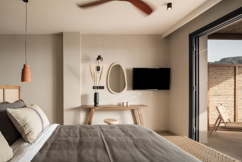 Deluxe Double or Twin Room, Sea View - Photo 5
