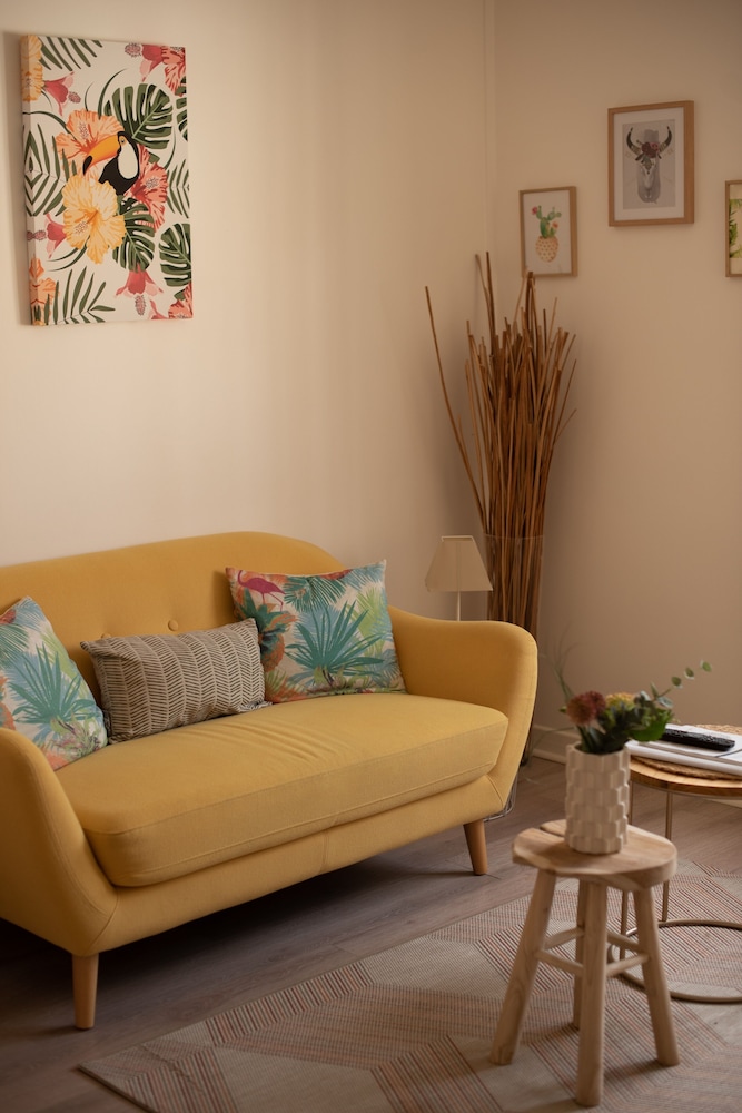 Standard Suite - Photo 8