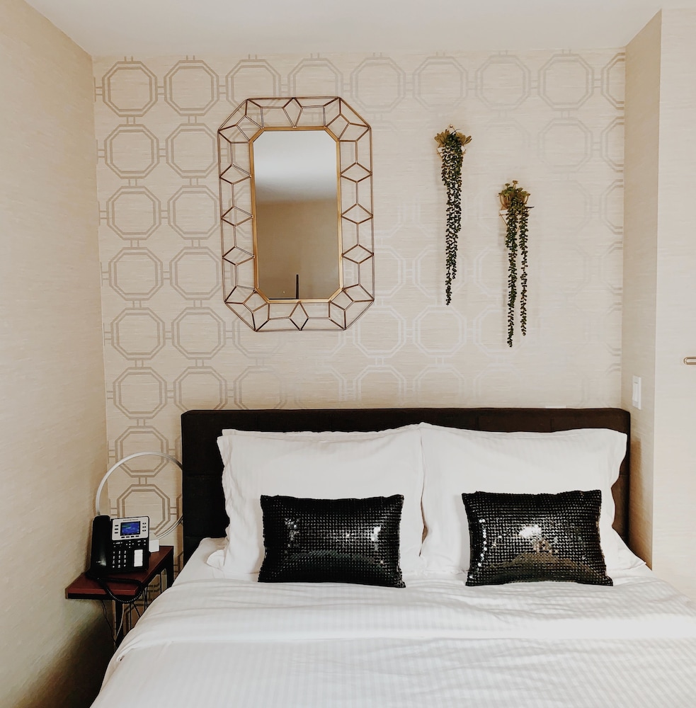 Superior Room thumbnail 6