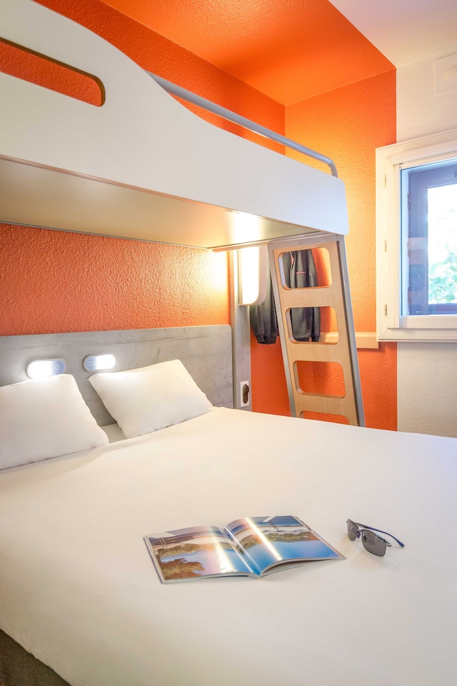 Triple Room, Multiple Beds photo 3