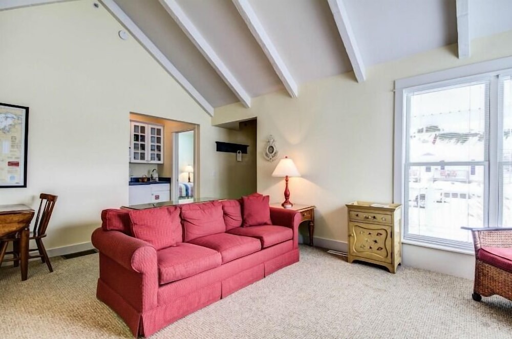 Executive Suite photo 2