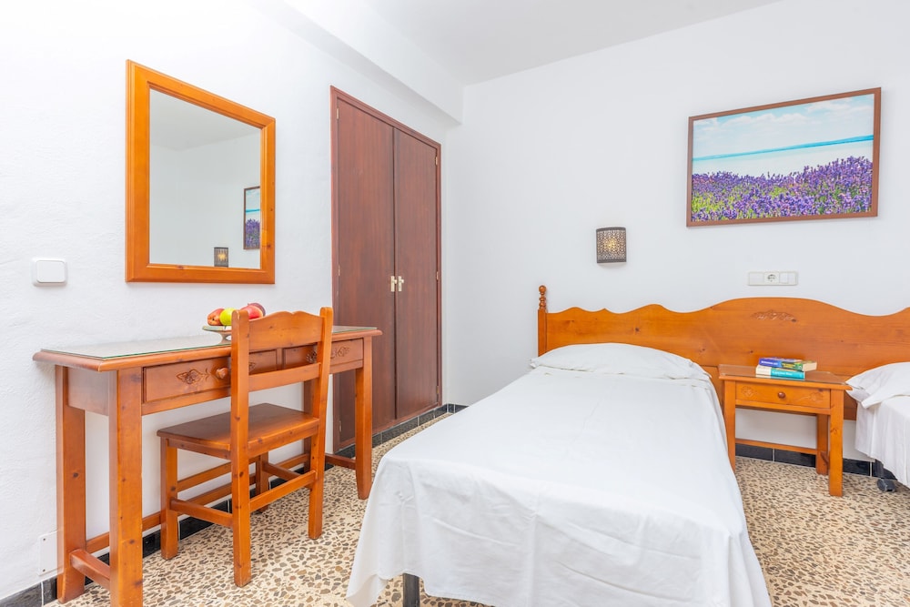 Standard Twin Room photo 3