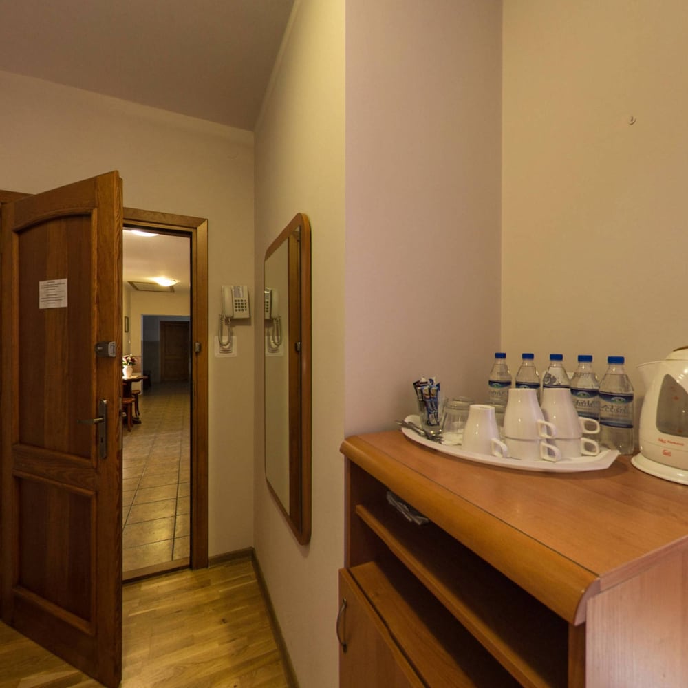 Quadruple Room - Photo 2
