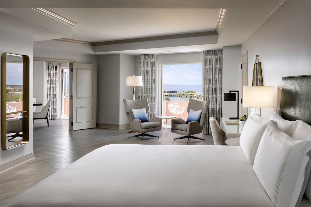 Suite, 1 Bedroom, Tower (View) - Photo 2