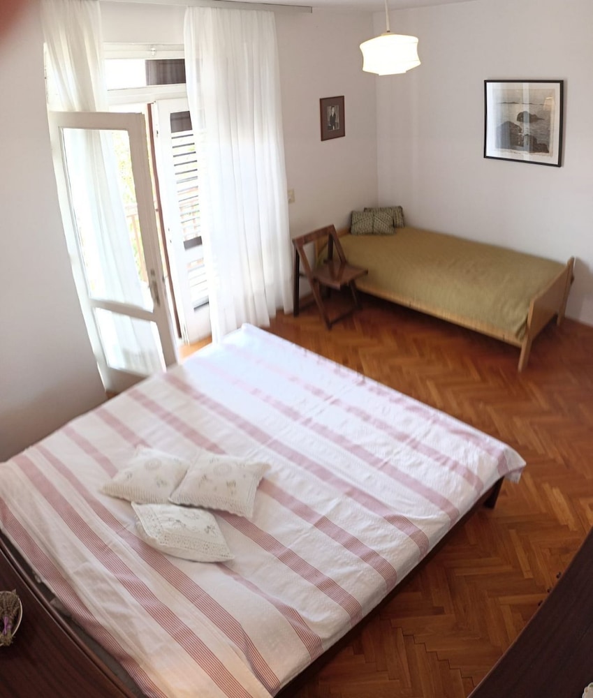 Apartment (Slavica - free WiFi - A2(3+1))