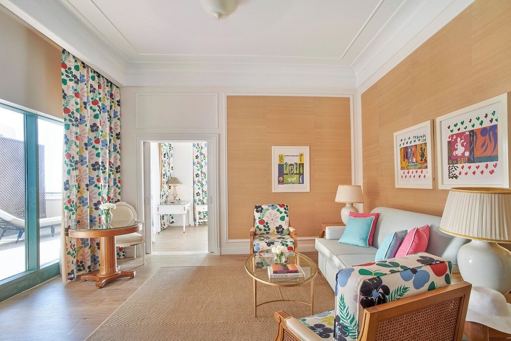 Pool Terrace Suite thumbnail 6