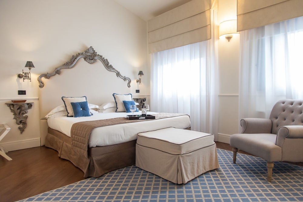 Junior Room