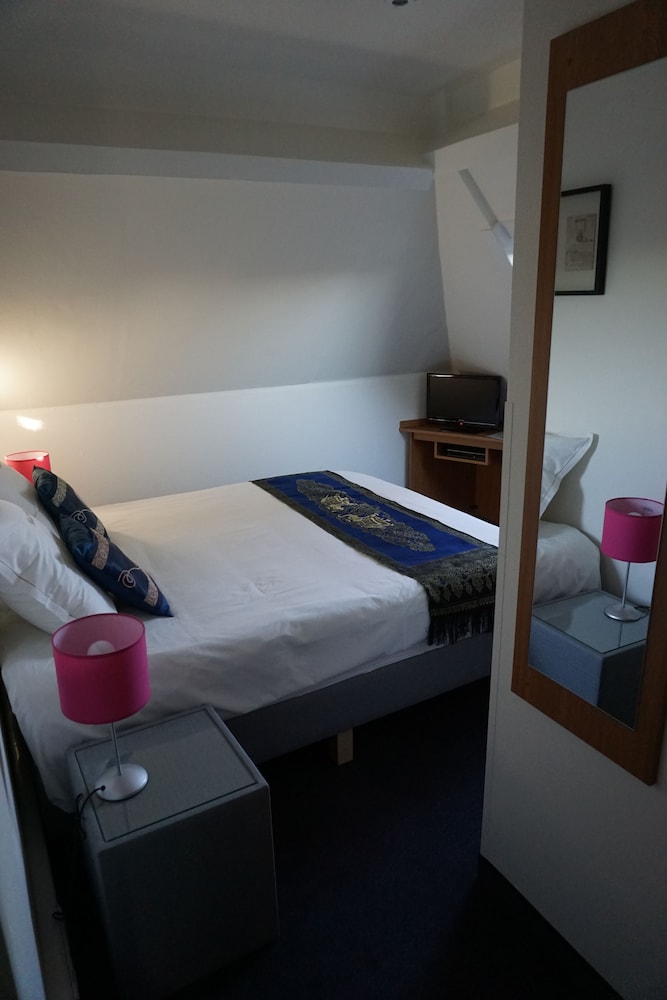 Basic Double Room photo 1