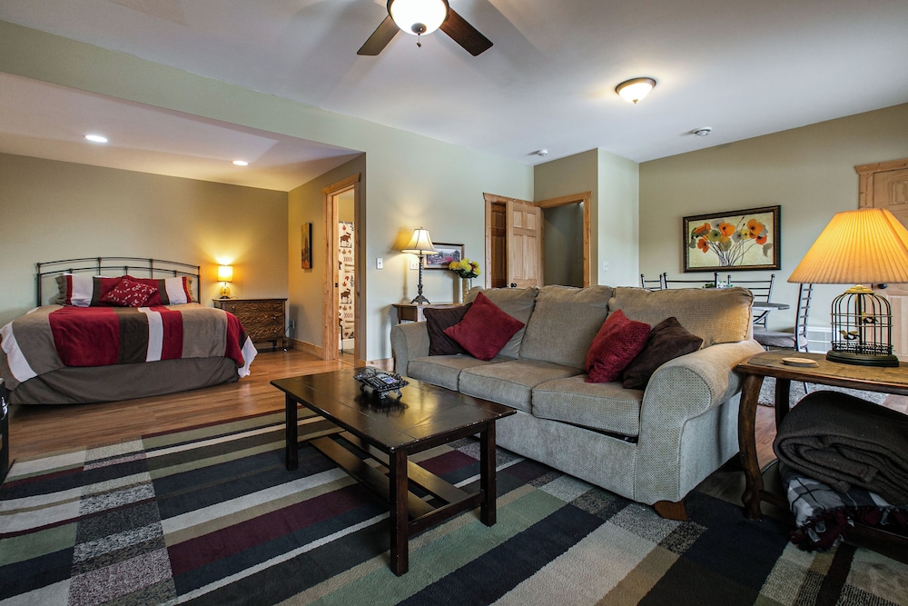 Cabin, Multiple Beds, Hot Tub