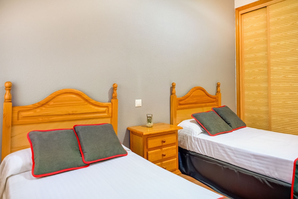 Room, 2 Twin Beds, Balcony photo 2