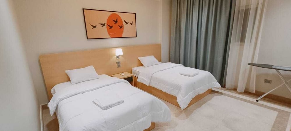 Luxury Apartment, 3 Bedrooms, Balcony, Garden View photo 3