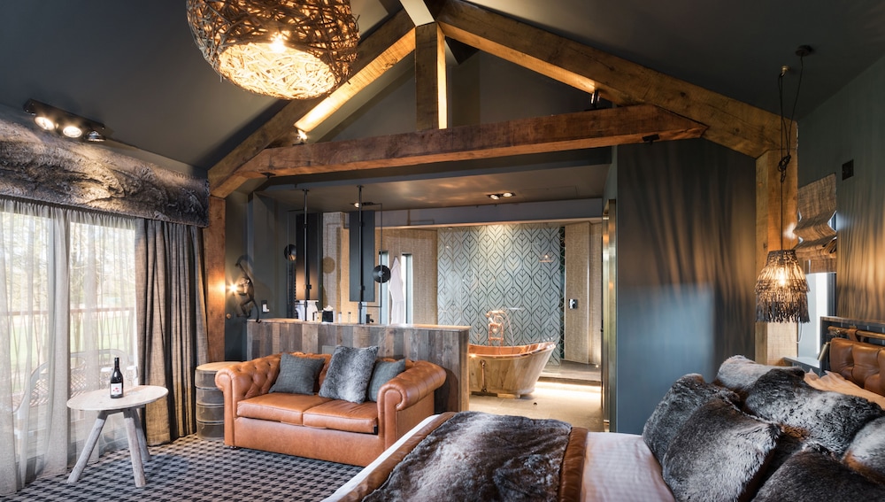 Treehouse Studio Suite - Photo 1