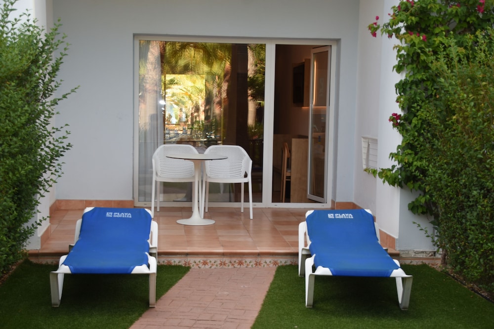 Superior Double Room, Terrace, Garden Area - Photo 17