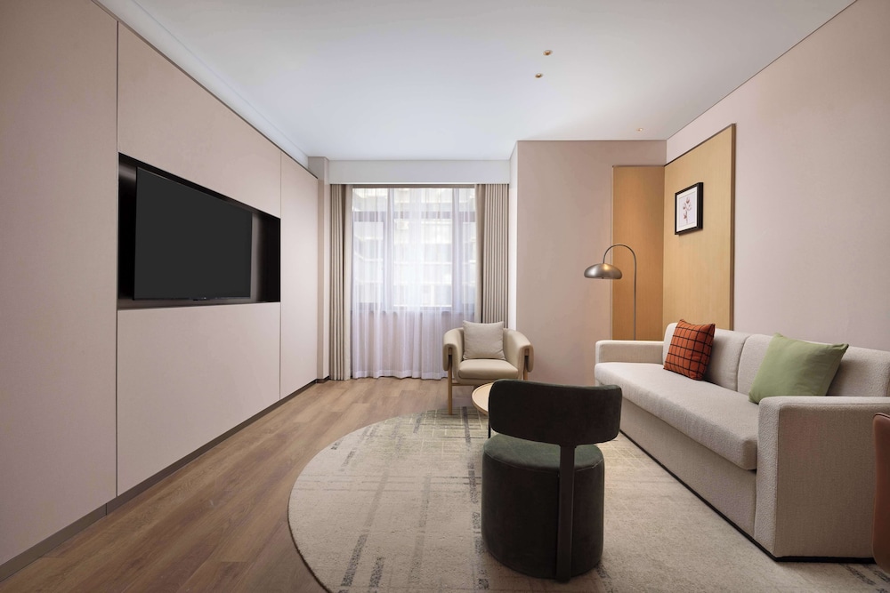 Deluxe Suite, 1 King Bed