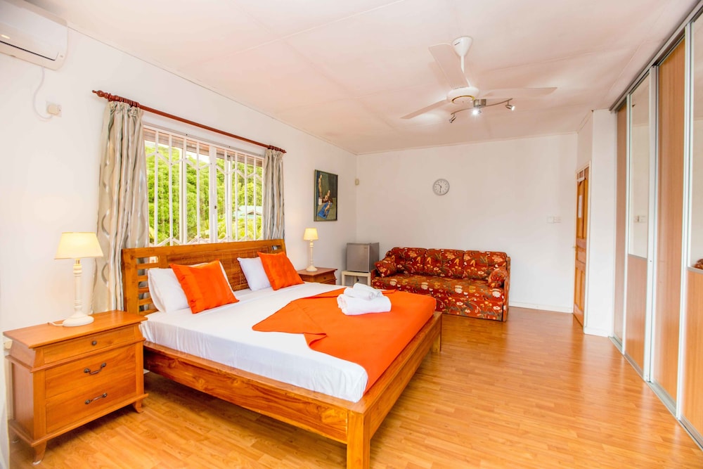 Deluxe Double Room, 1 King Bed, Sea View, Mountainside photo 3