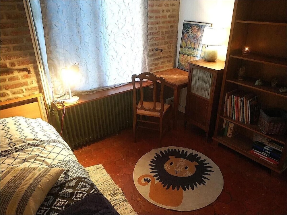 Basic Single Room, Ensuite, Garden View (Chambre grise) photo 2