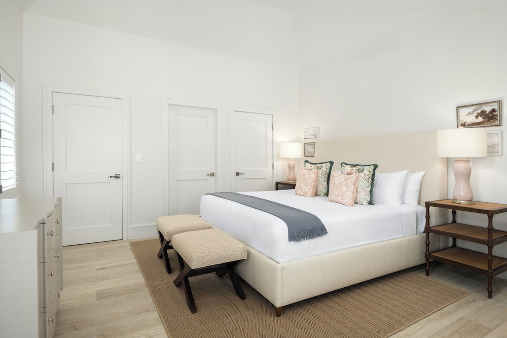 Non-Such Ocean Front 4 Bedroom Penthouse Suite photo 3