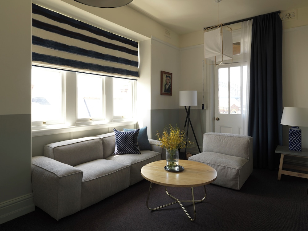Deluxe Suite, 1 Queen Bed, Sea View, Sea Facing