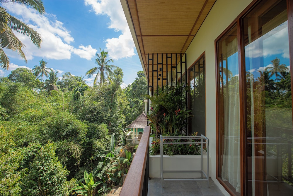 Basic Double Room, Patio, Courtyard View