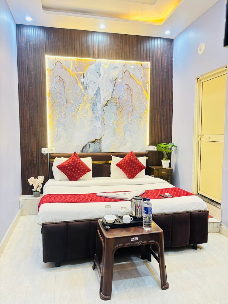 Superior Triple Room photo 2