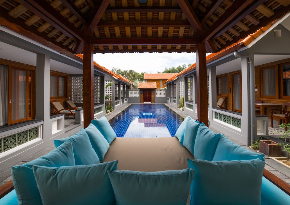 Four-Bedrooms Pool Villa with Family Package