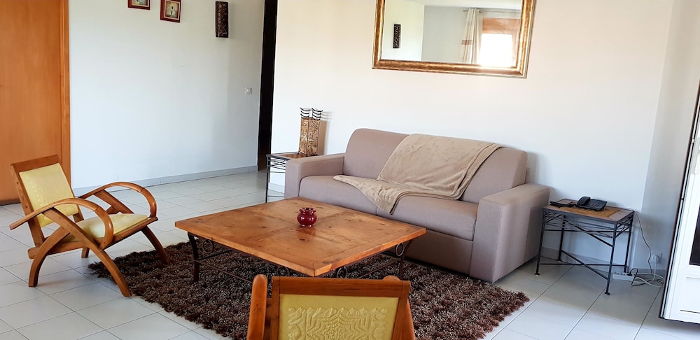 Suite, 2 Bedrooms, Balcony photo 3