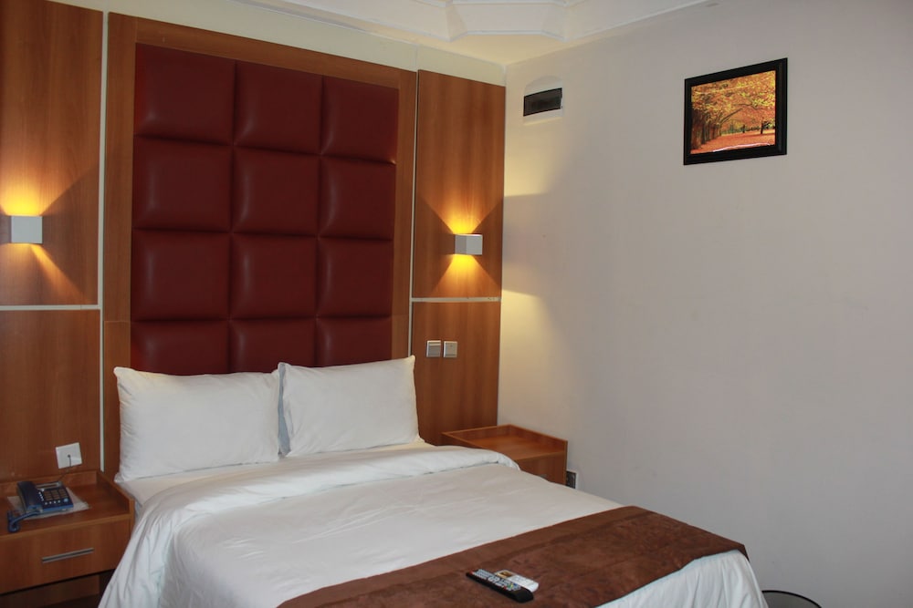 Room (Alcove) photo 3