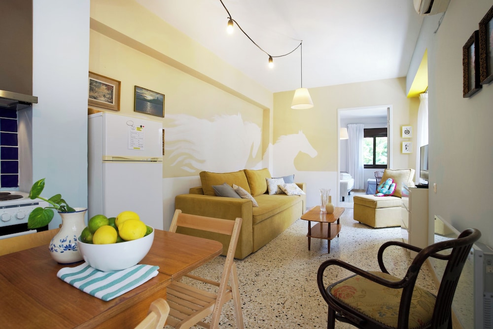 Family Apartment, 1 Bedroom (Perfect ten! #10) - no elevator photo 3