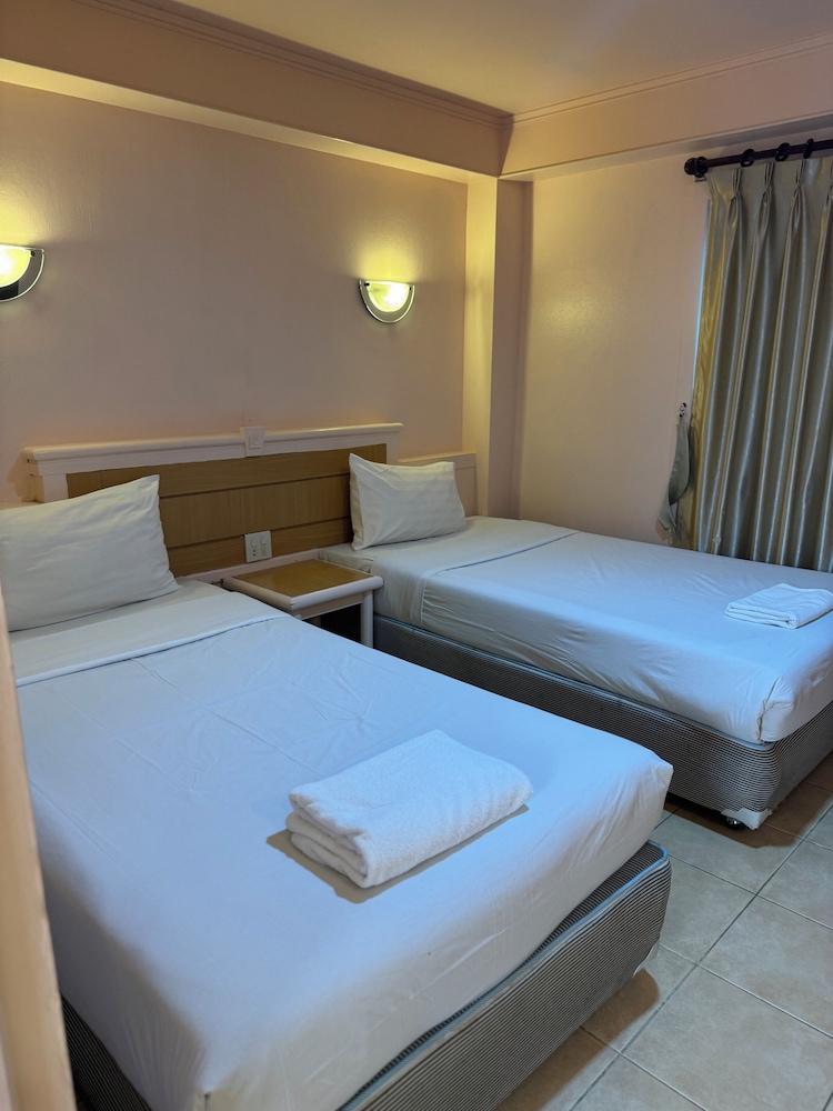 Superior Twin Room, Partial Sea View