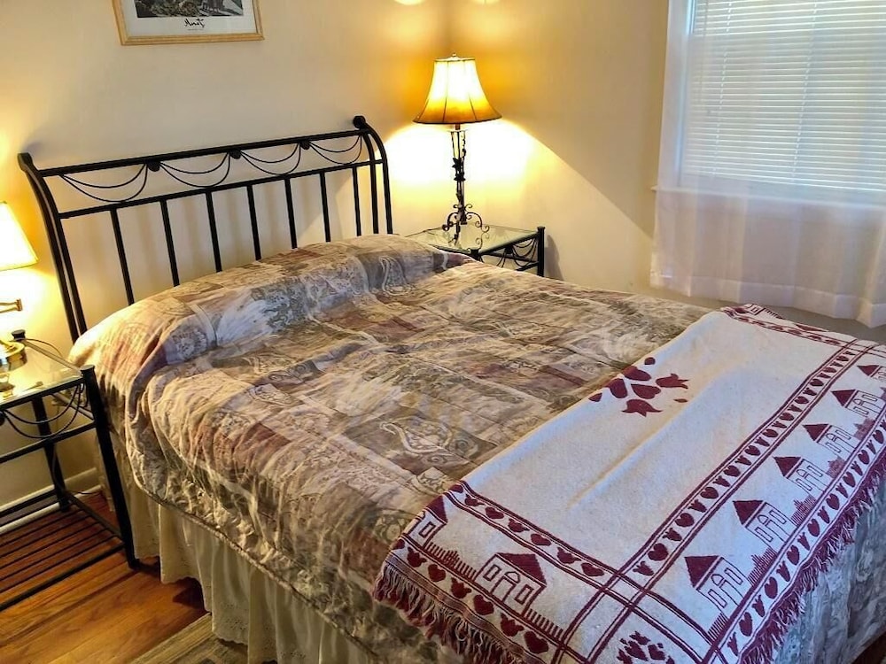 House, Multiple Beds, Kitchen, Garden View photo 2