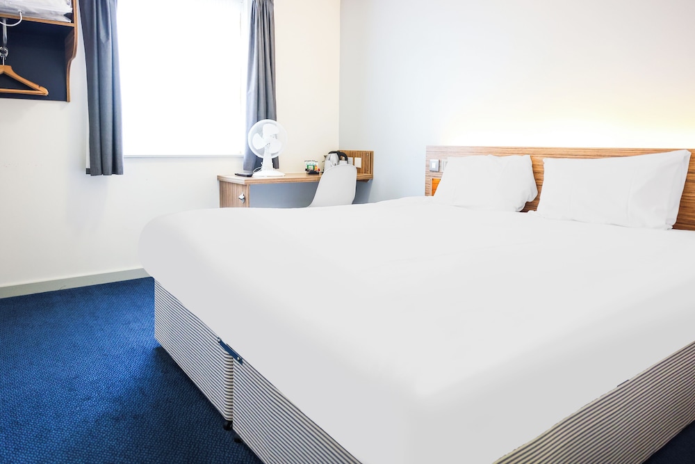 Standard Double Room - Photo 6