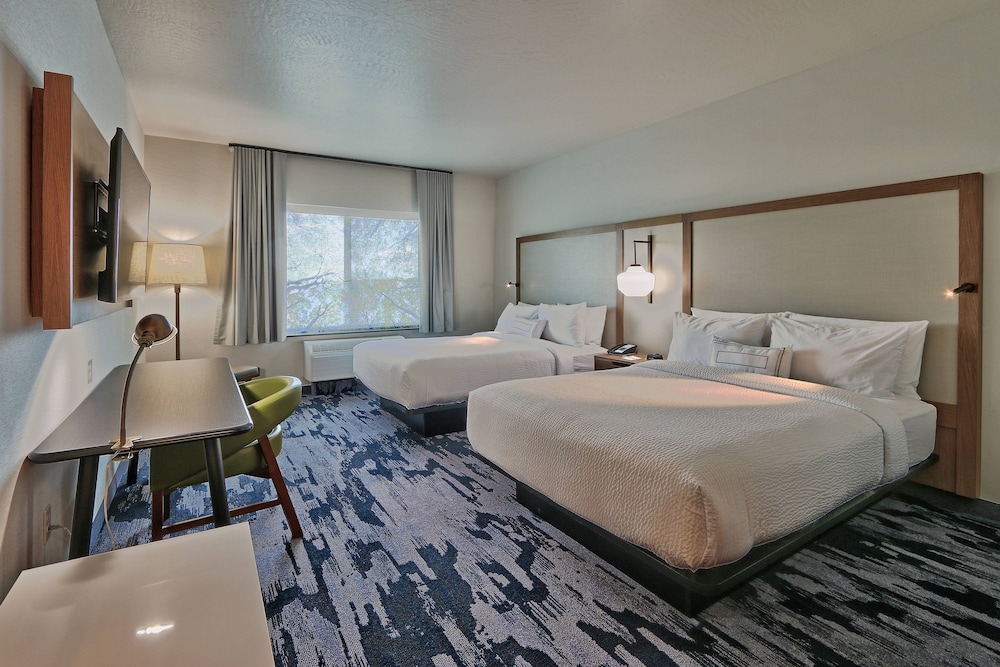 Room, 2 Queen Beds photo 1