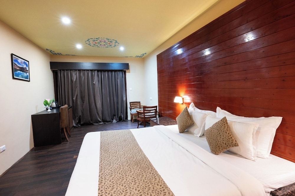 Executive room with balcony